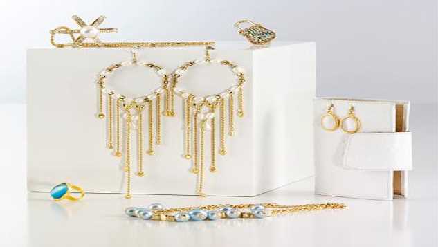 The advantages of wearing brass ear hangers