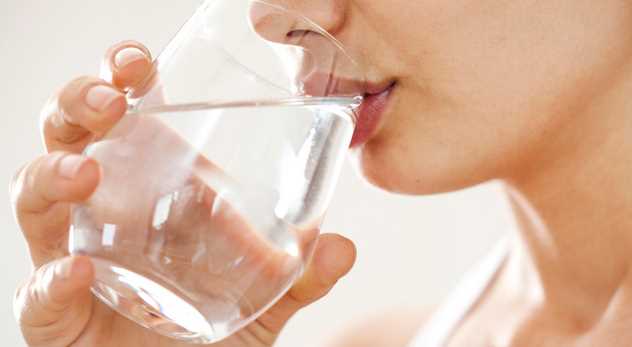 Top Reasons You Should Drink Water After Waking Up