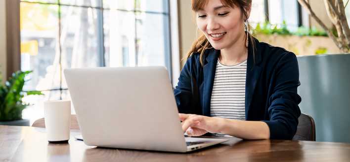 The Top 5 Benefits of Taking Courses Online as an Adult
