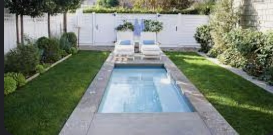 How to Choose the Perfect Plunge Pool for Your Backyard
