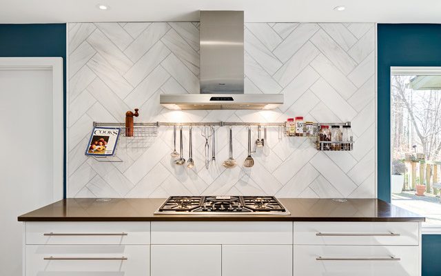 Right Backsplash Tile for Your Home