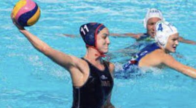 The Dive into the Dynamics of Water Polo Balls
